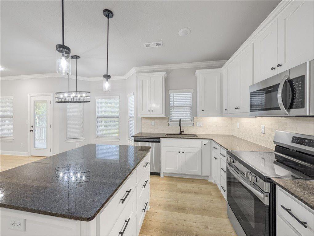 58 Carrick Drive, Bella Vista, AR 72715