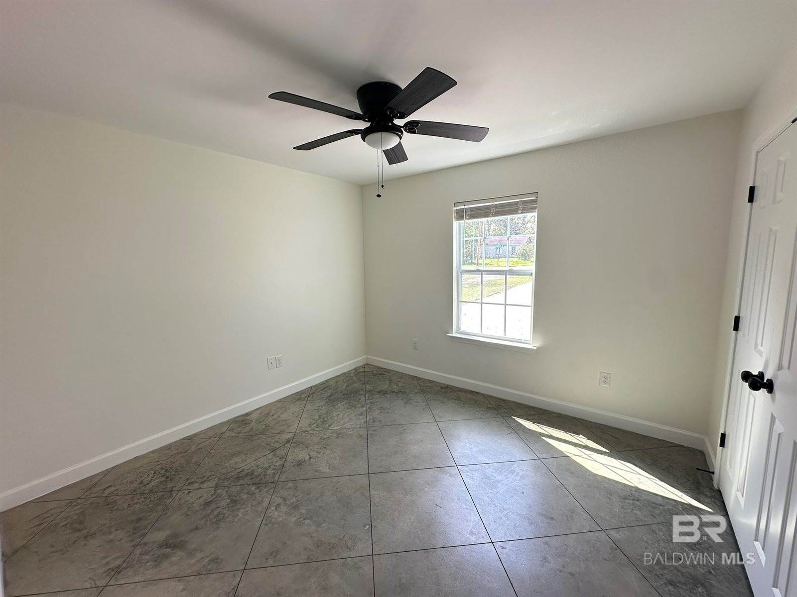 18719 Wilters Street, Robertsdale, AL 36567