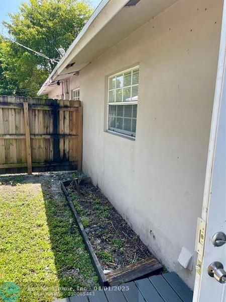 586 NE 35th St 1, #1, Oakland Park, FL 33334