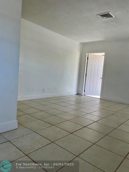586 NE 35th St 1, #1, Oakland Park, FL 33334