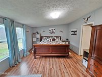 428 Derby Drive, Kingsport, TN 37660