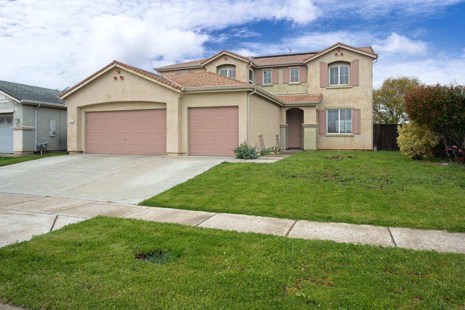 3983 Biglow Dr, Olivehurst, CA 95961