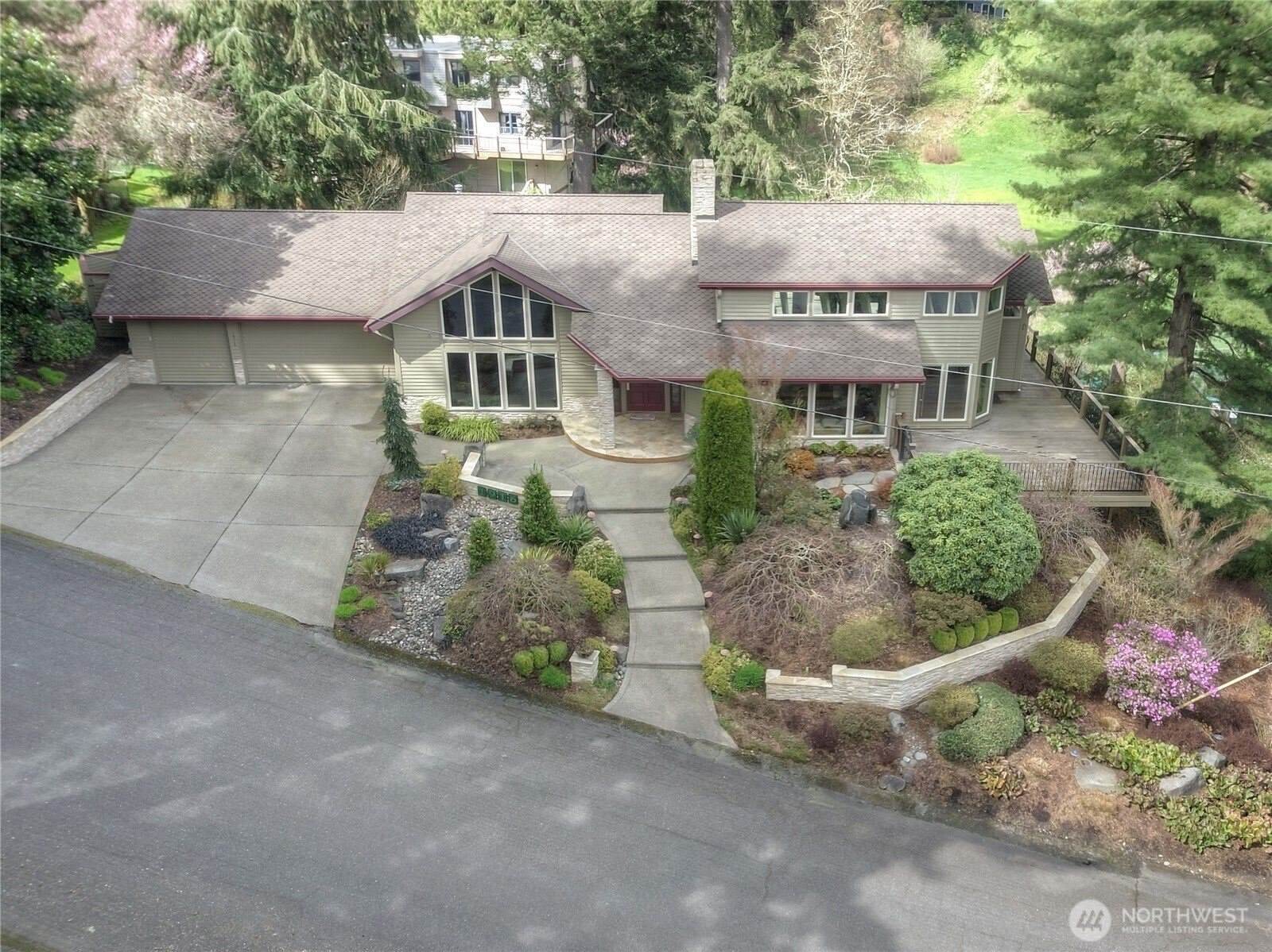 1916 Lakewood Drive SE, Olympia, WA 98501