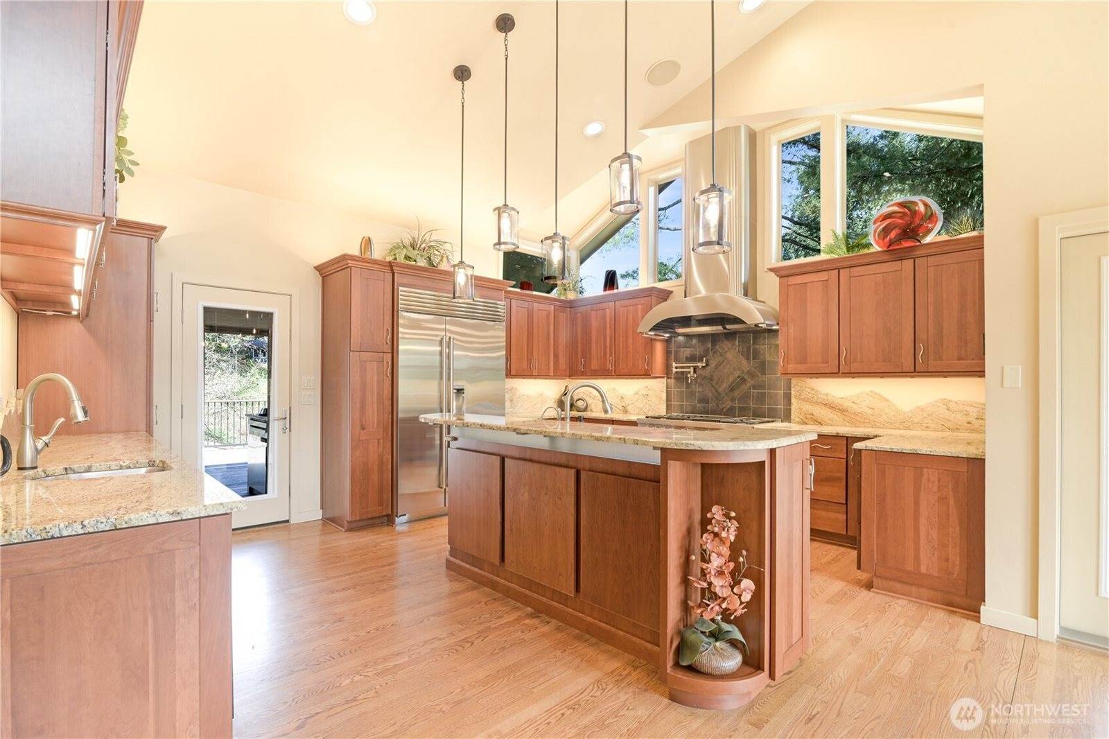 1916 Lakewood Drive SE, Olympia, WA 98501