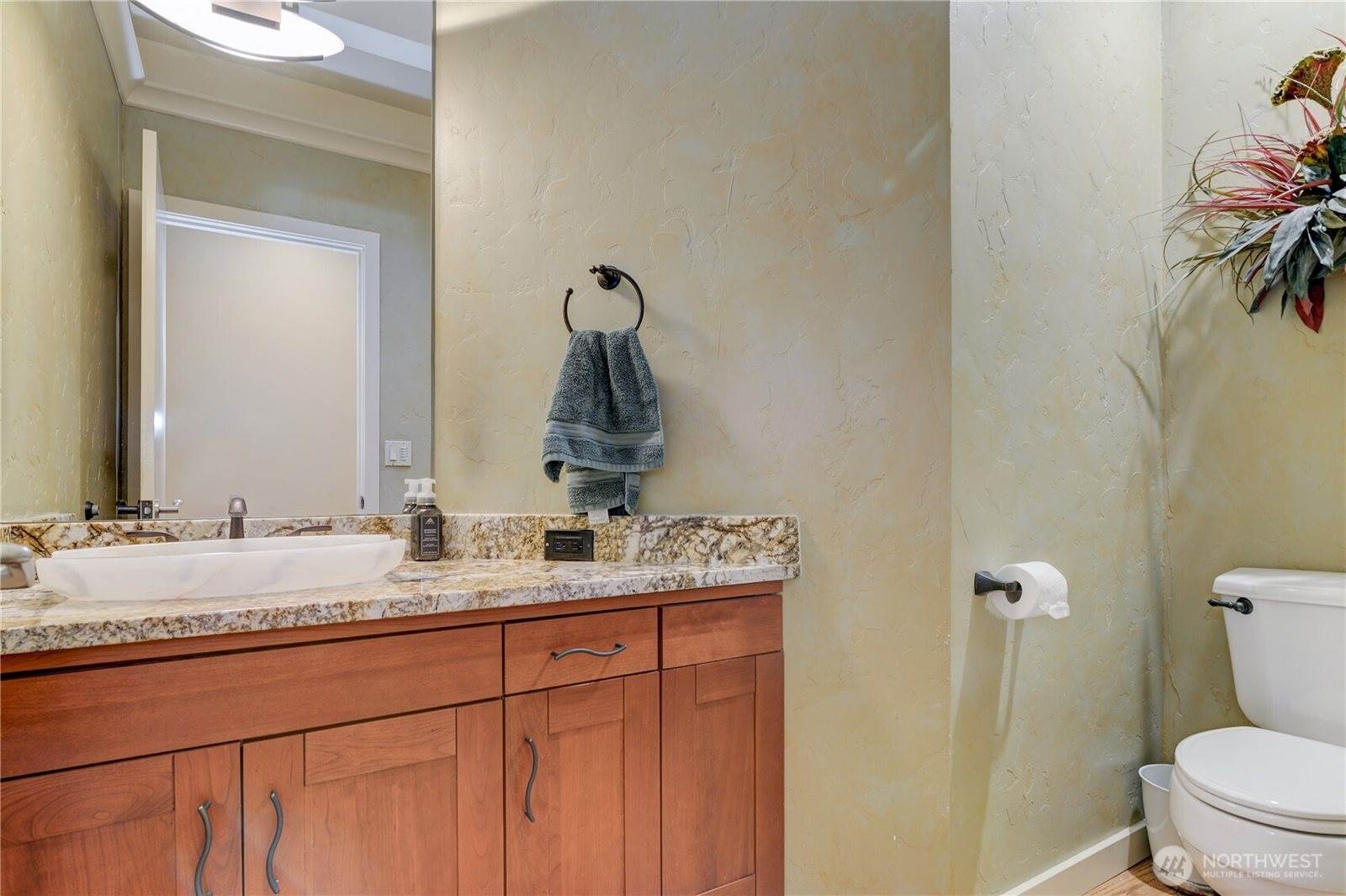 1916 Lakewood Drive SE, Olympia, WA 98501