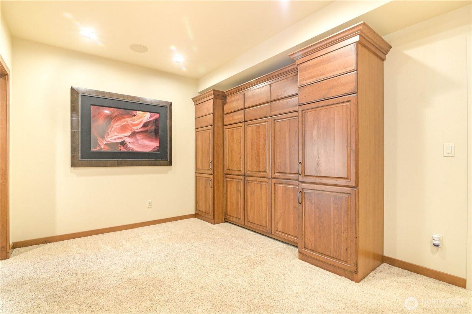 1916 Lakewood Drive SE, Olympia, WA 98501