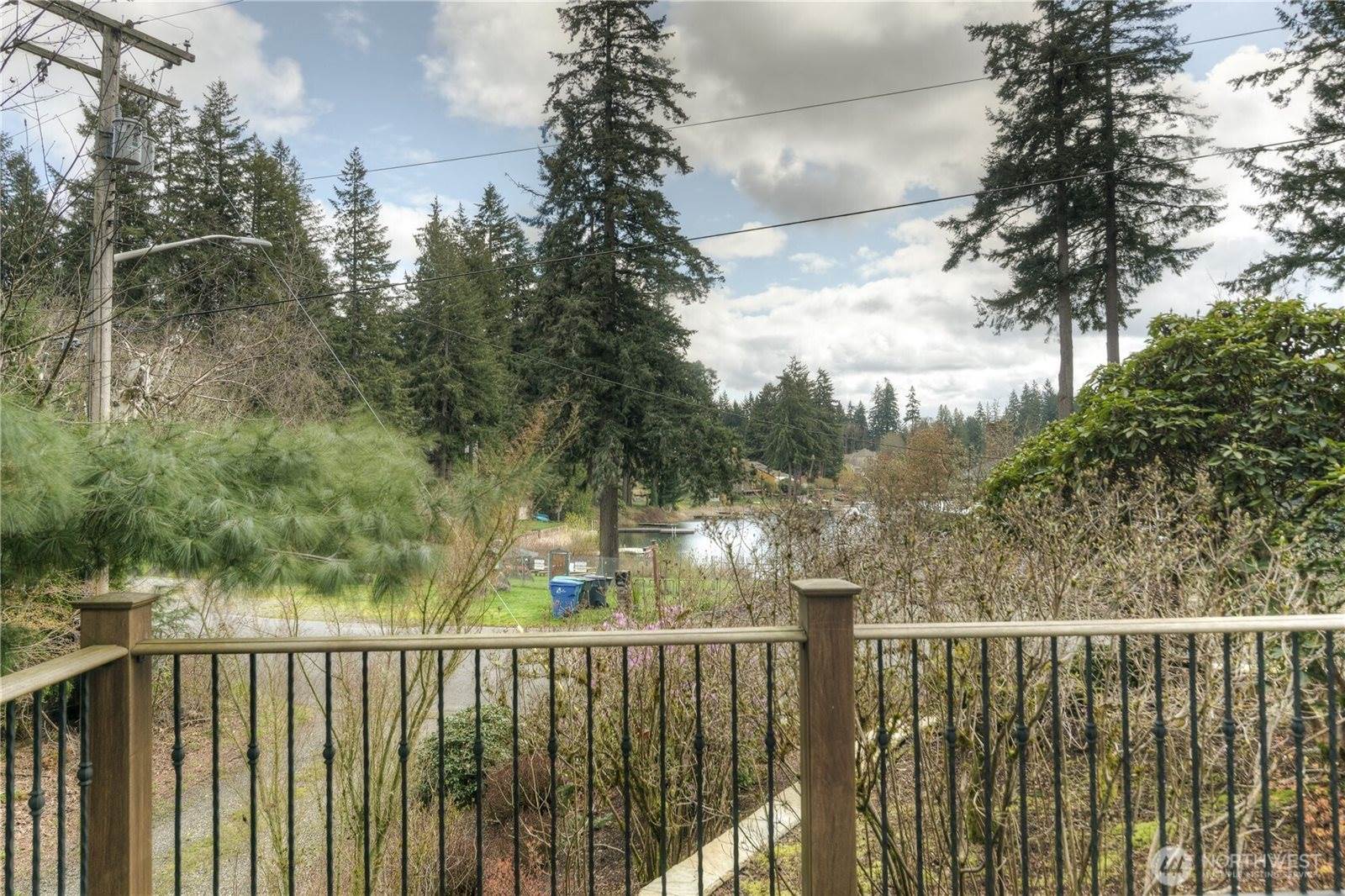 1916 Lakewood Drive SE, Olympia, WA 98501