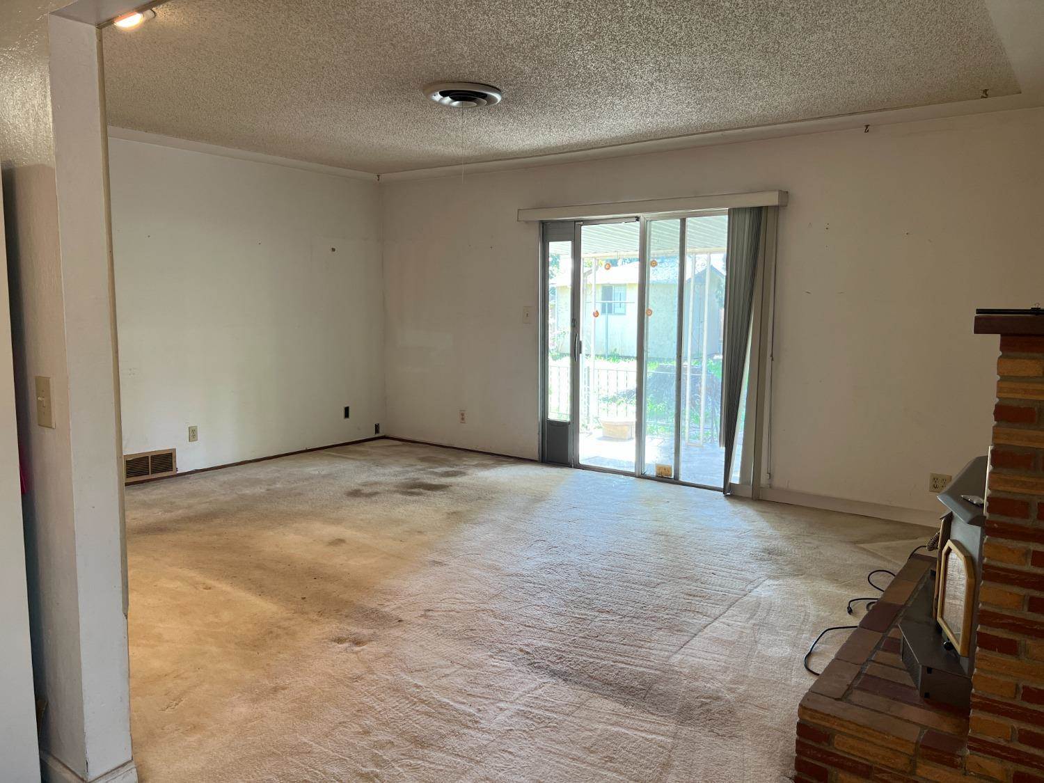 5908 Garden Avenue, Olivehurst, CA 95961