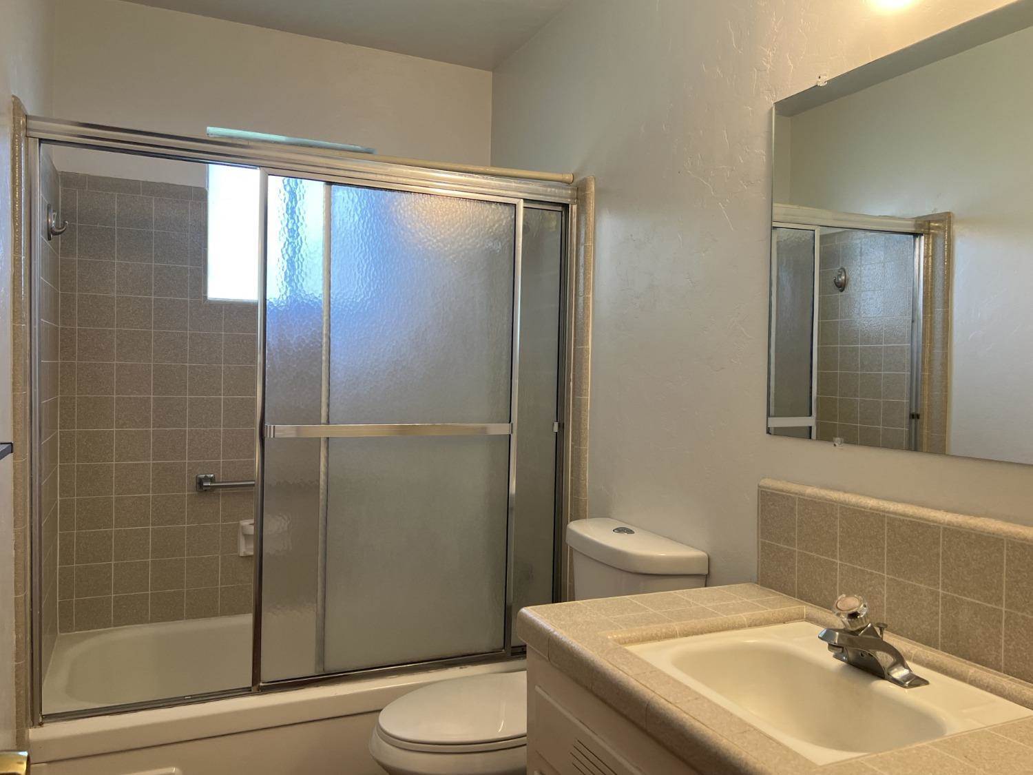 5908 Garden Avenue, Olivehurst, CA 95961