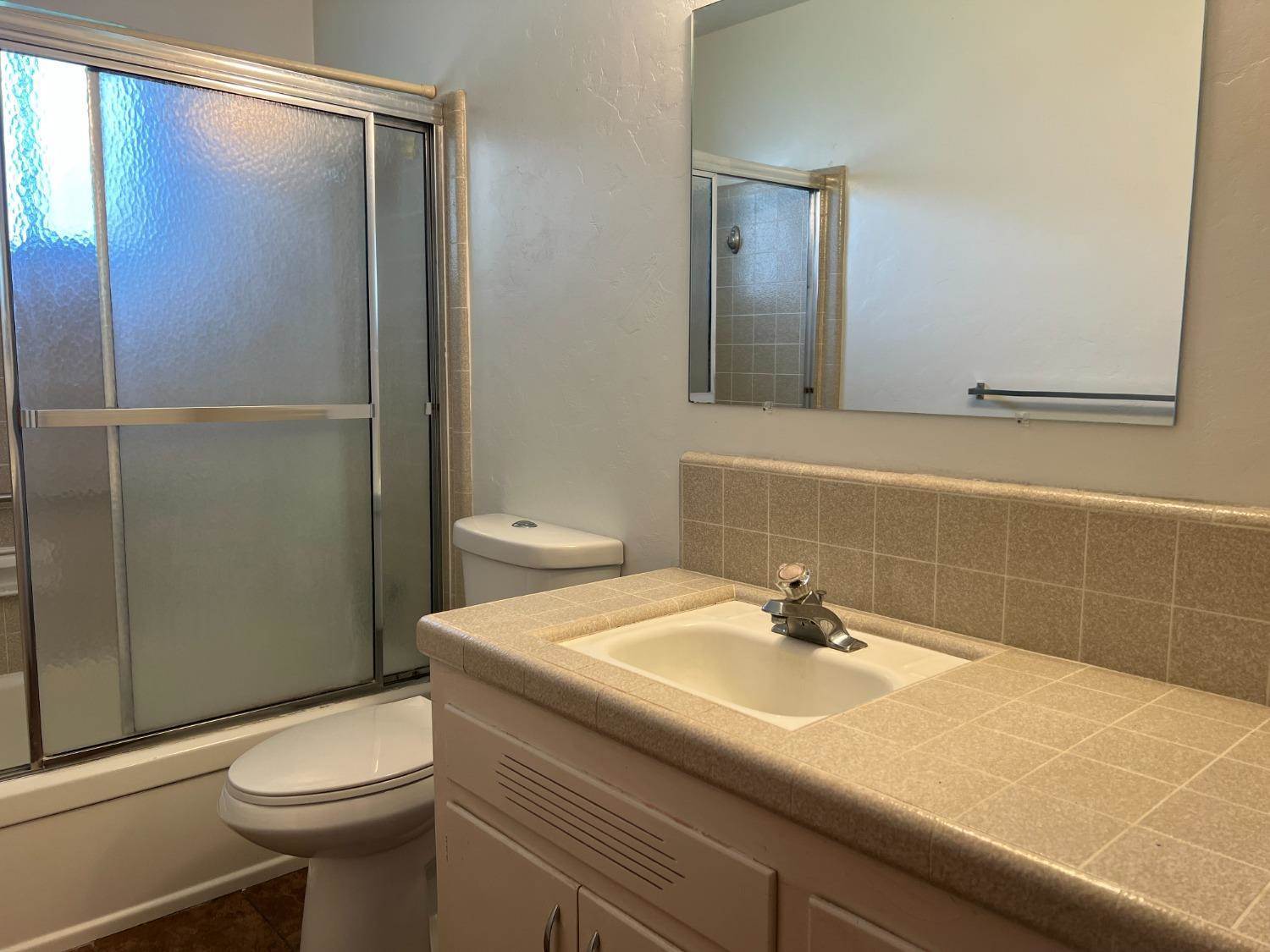 5908 Garden Avenue, Olivehurst, CA 95961