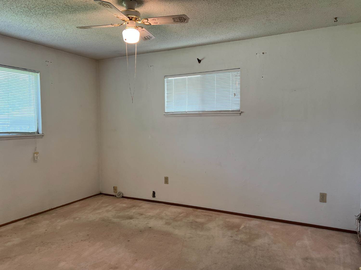 5908 Garden Avenue, Olivehurst, CA 95961
