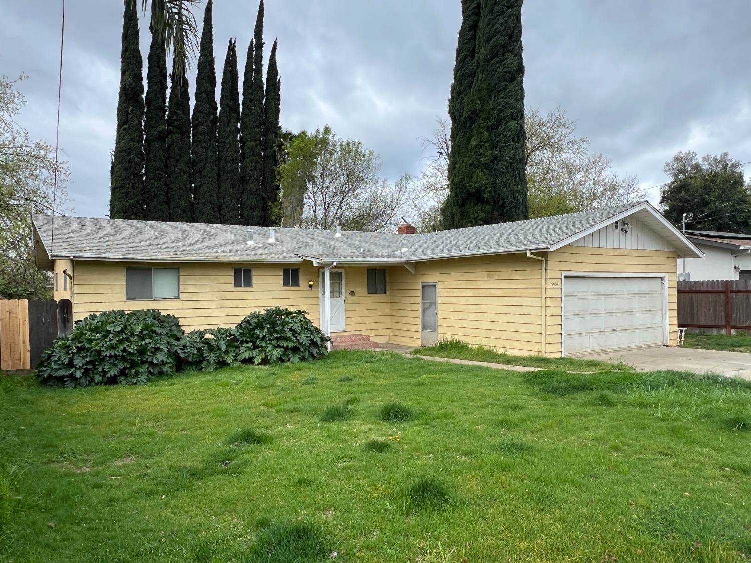 5908 Garden Avenue, Olivehurst, CA 95961