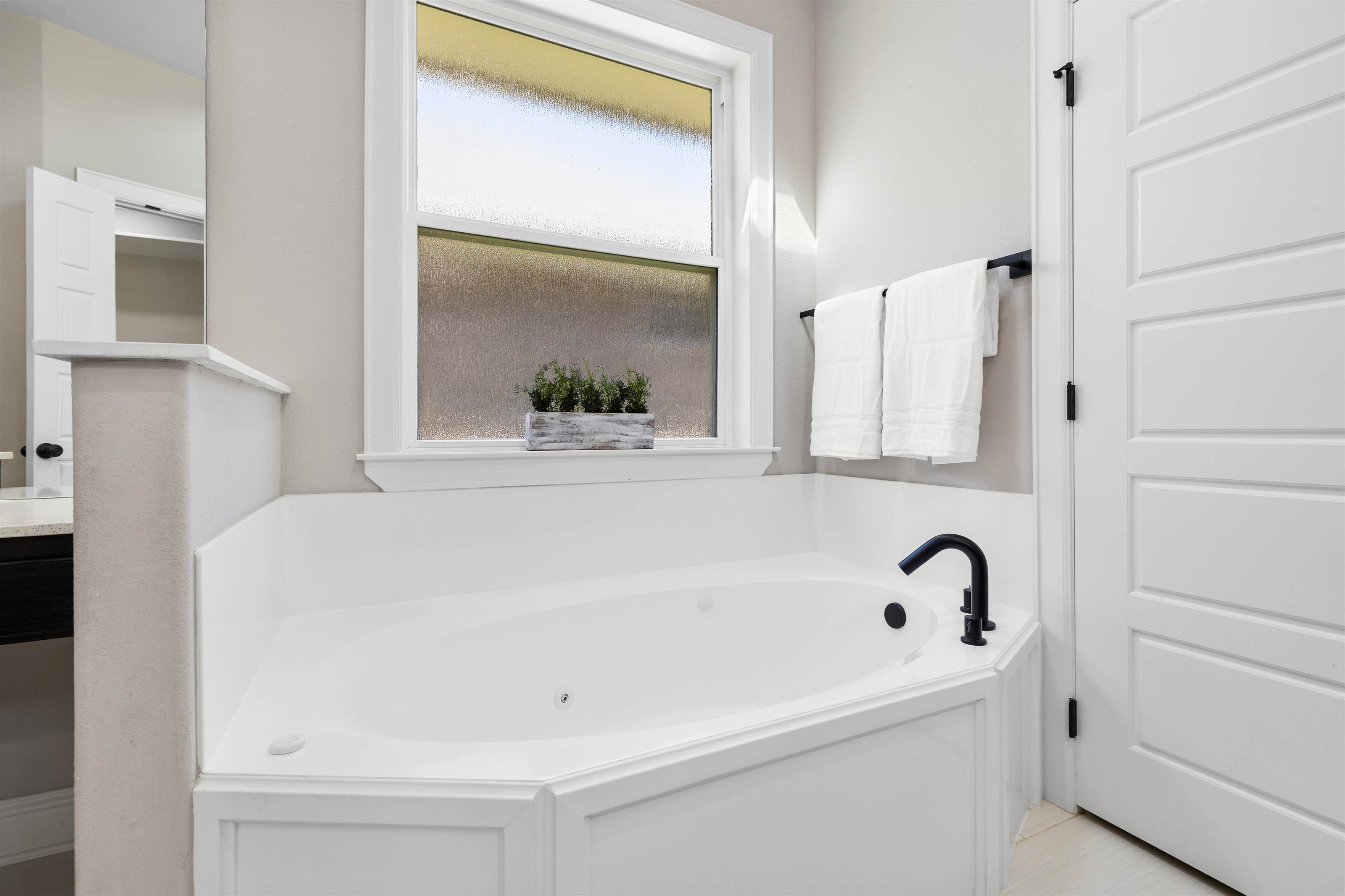 2242 Rana Park, Tyler, TX 75703