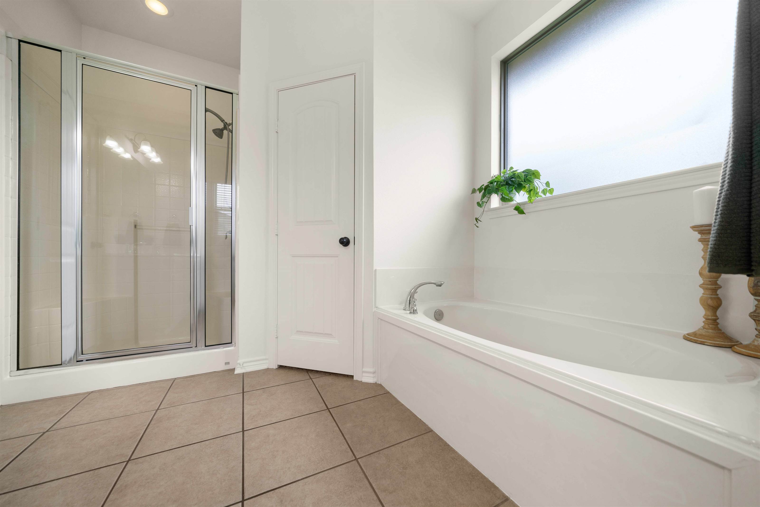 409 Harrell Dr., Chandler, TX 75758