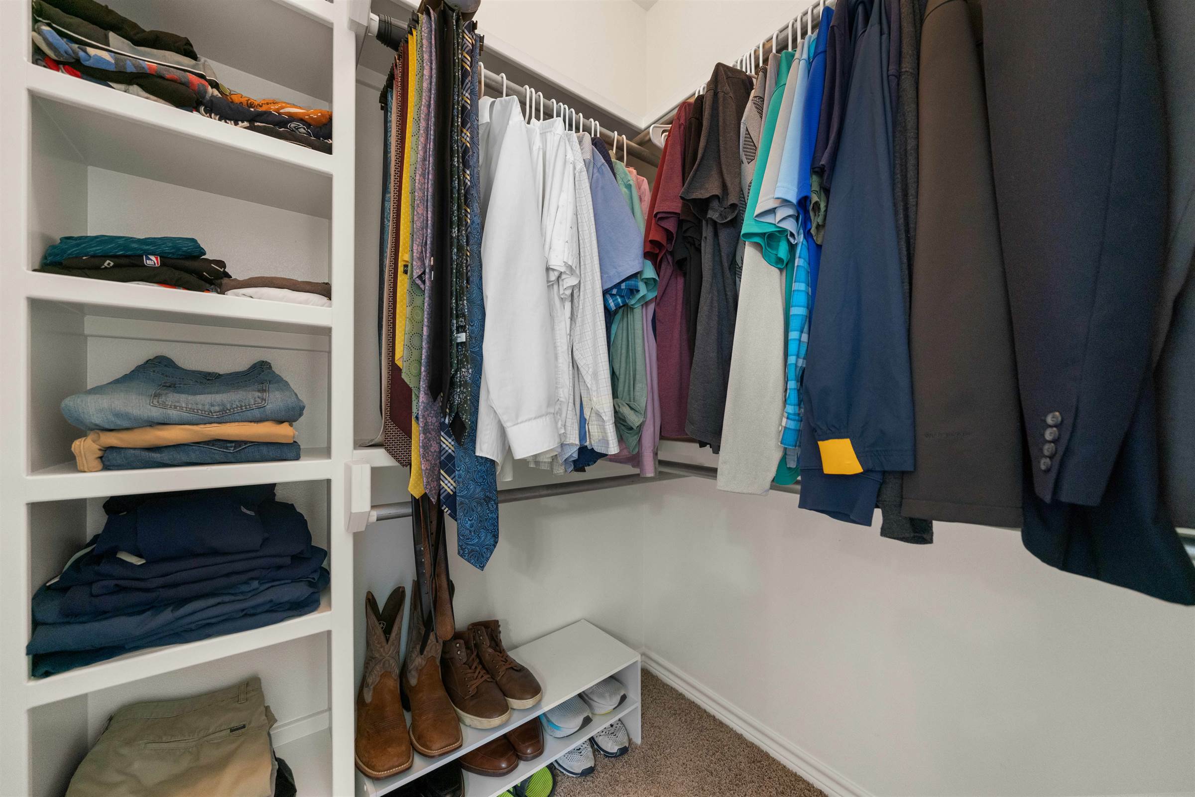 409 Harrell Dr., Chandler, TX 75758