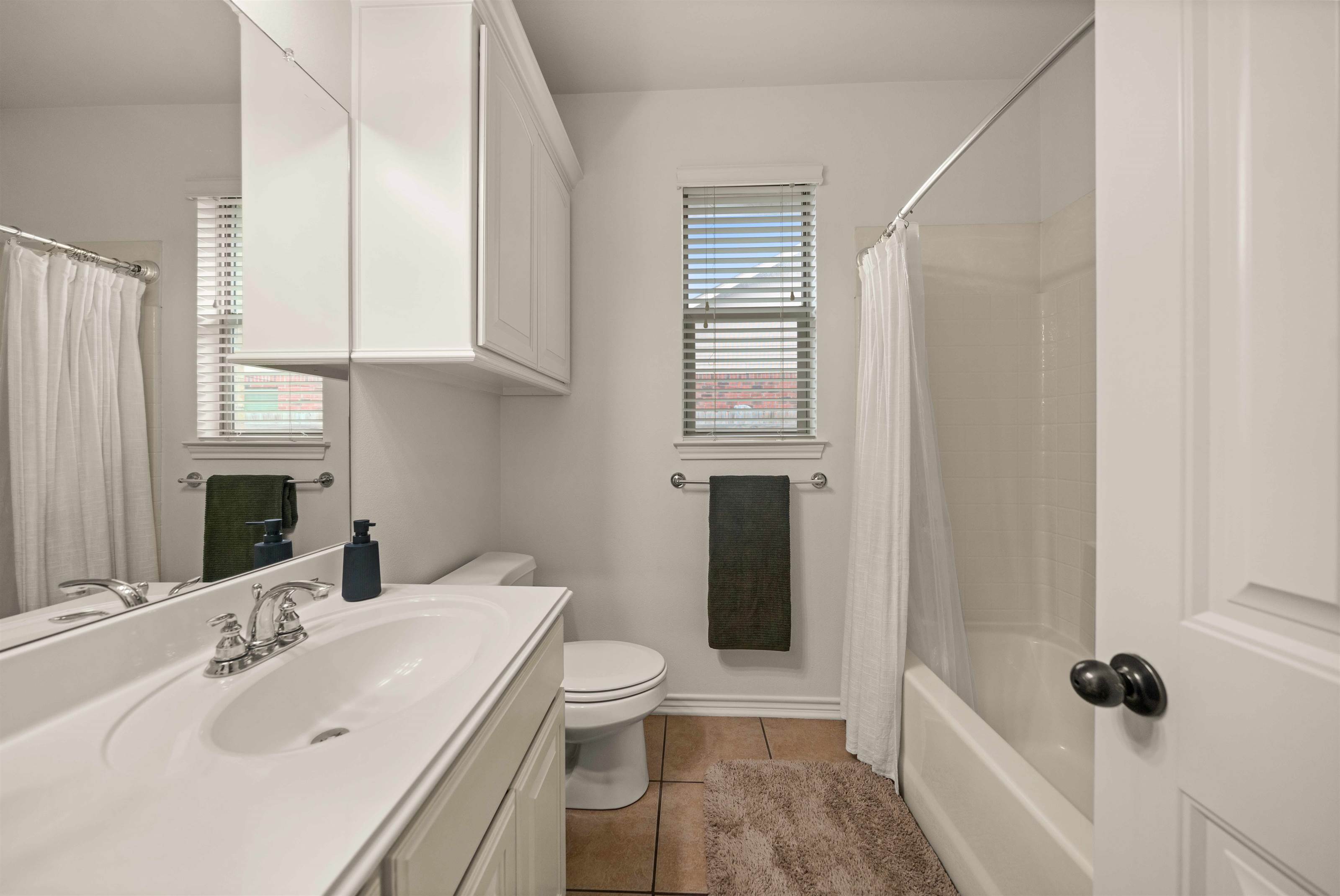 409 Harrell Dr., Chandler, TX 75758