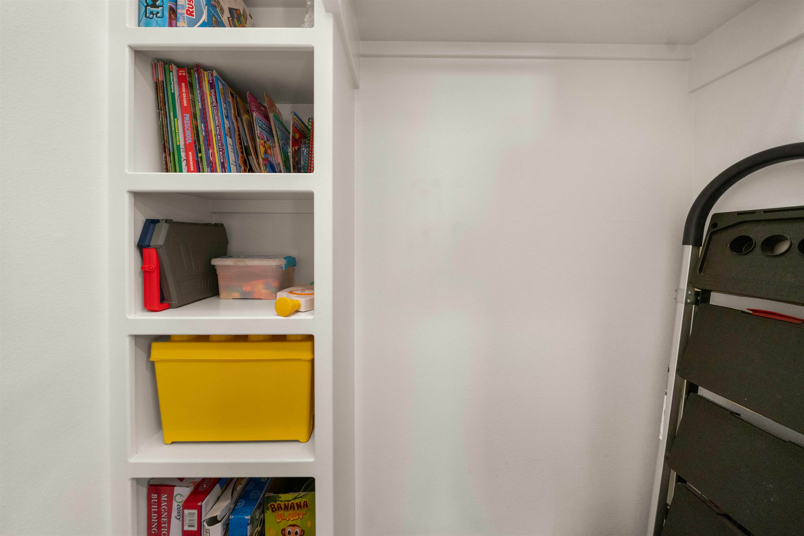 409 Harrell Dr., Chandler, TX 75758