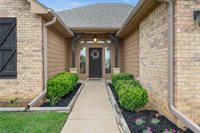 409 Harrell Dr., Chandler, TX 75758