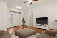 409 Harrell Dr., Chandler, TX 75758