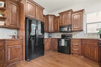 409 Harrell Dr., Chandler, TX 75758