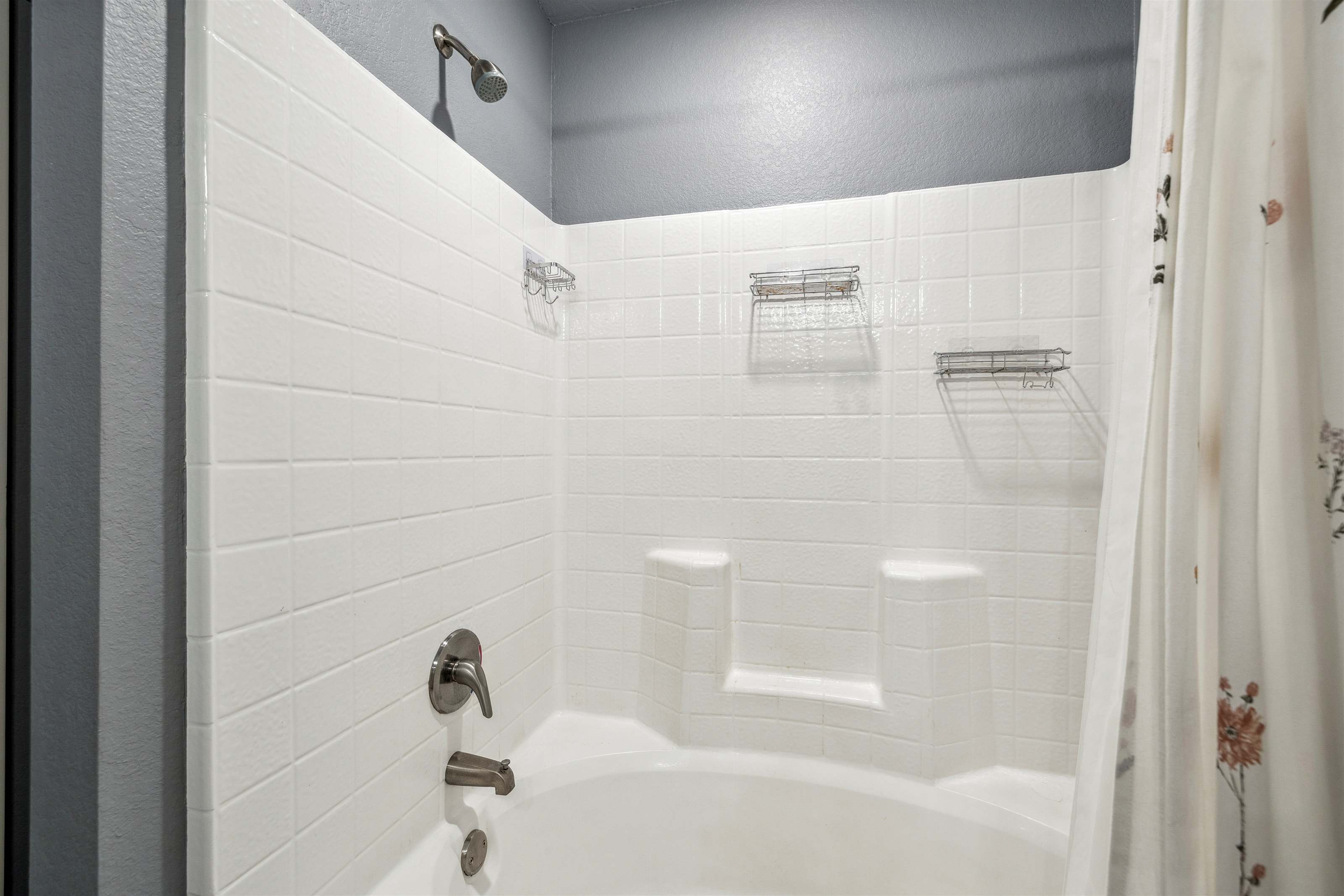 19889 Meadow West Ln, Flint, TX 75762