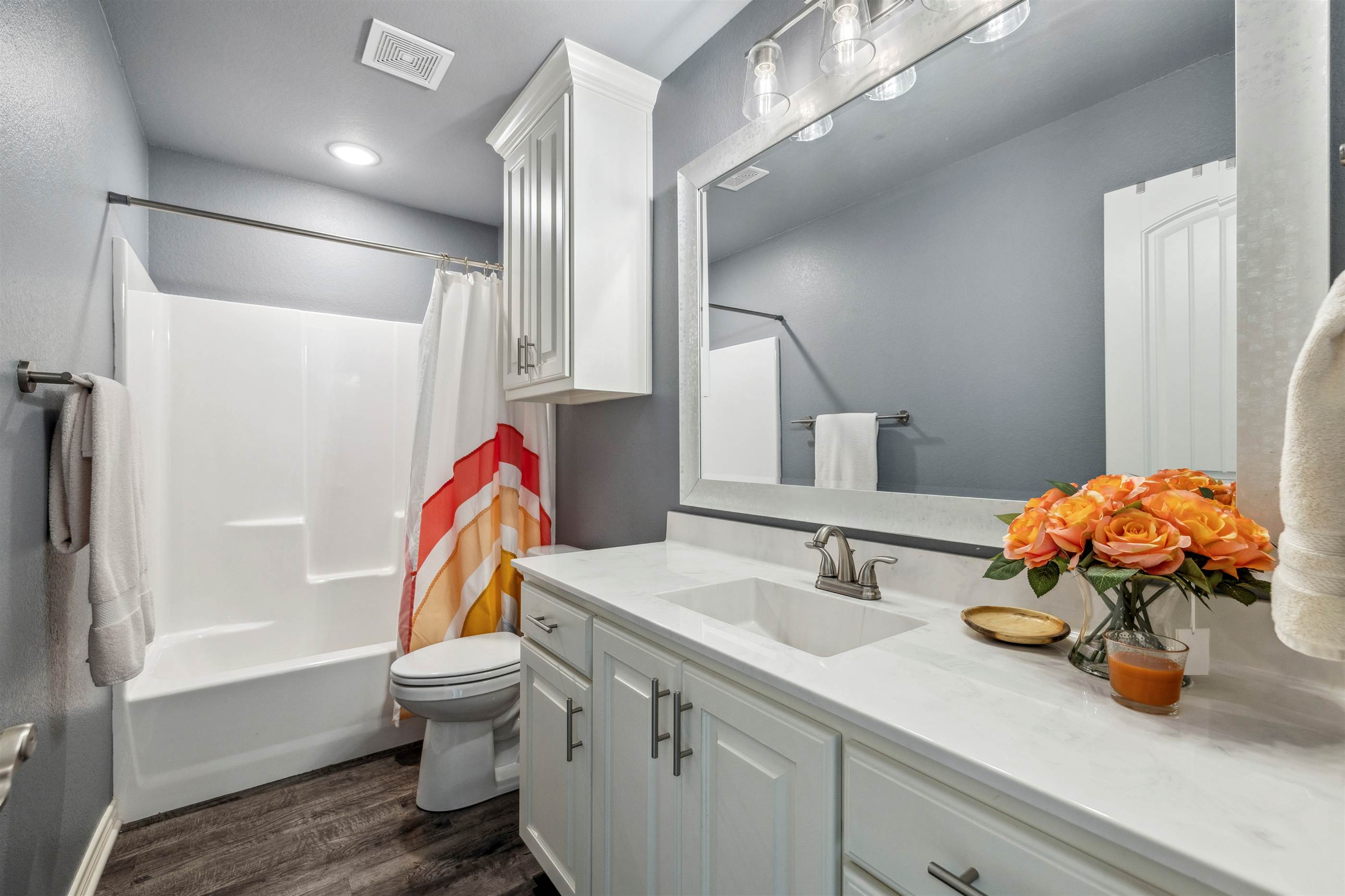 19889 Meadow West Ln, Flint, TX 75762