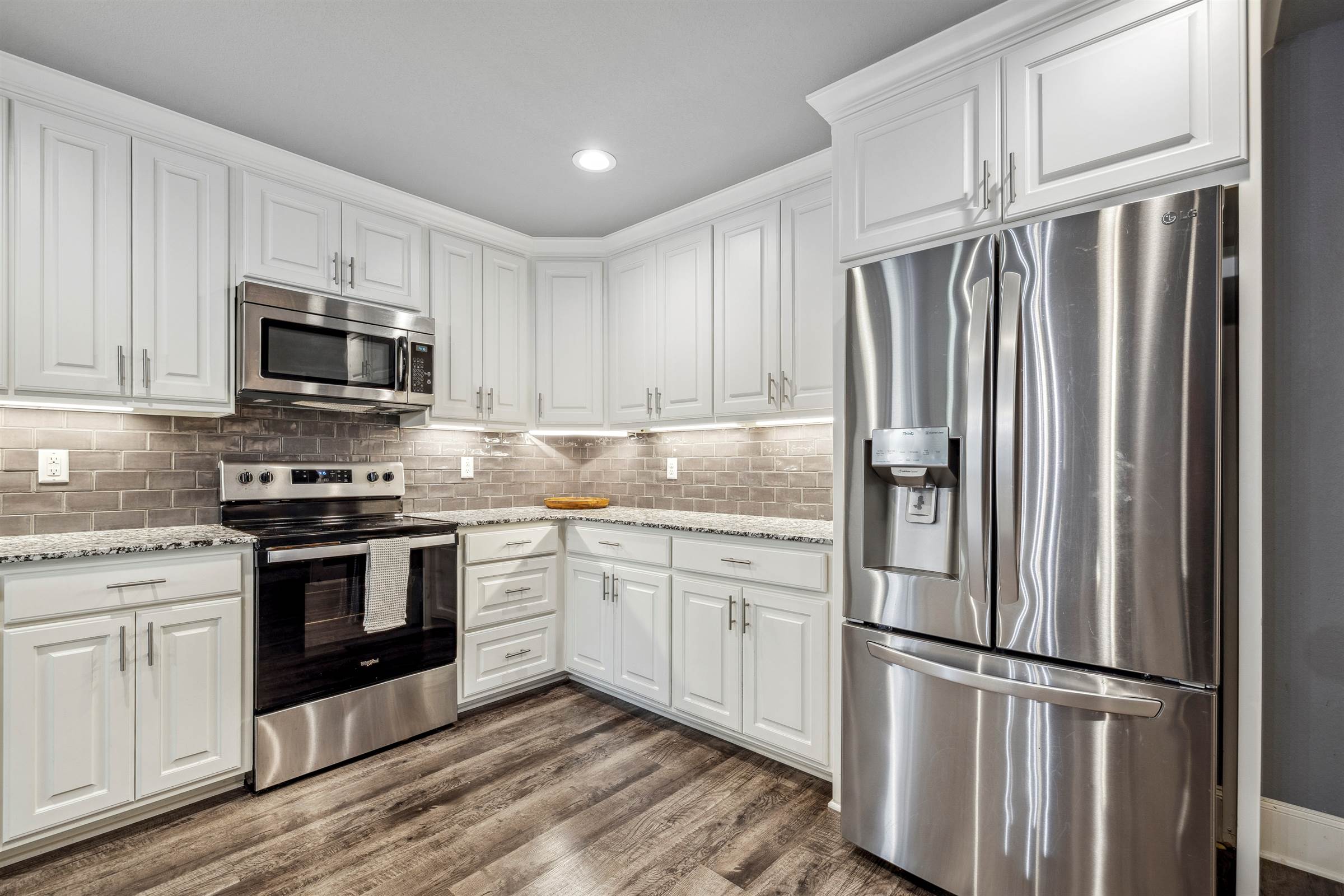 19889 Meadow West Ln, Flint, TX 75762