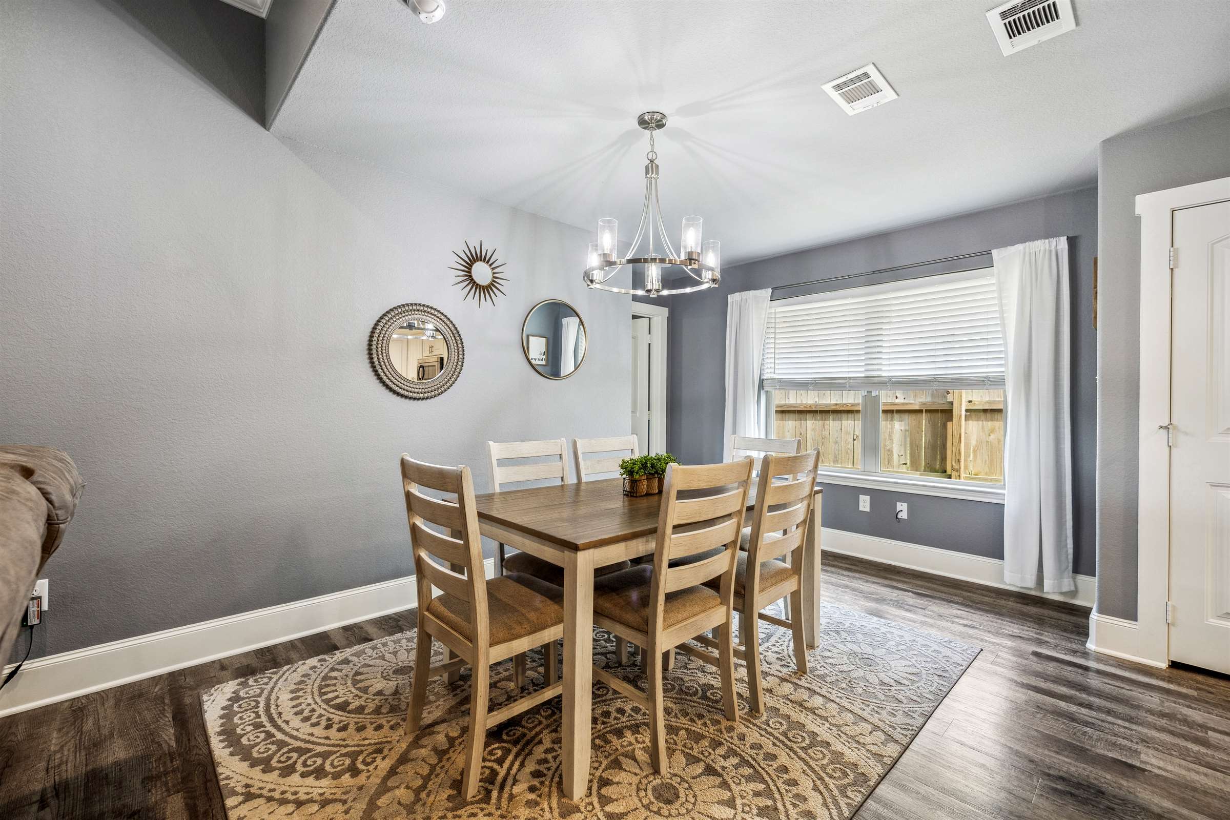 19889 Meadow West Ln, Flint, TX 75762