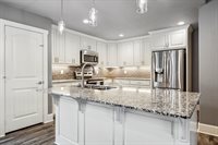 19889 Meadow West Ln, Flint, TX 75762