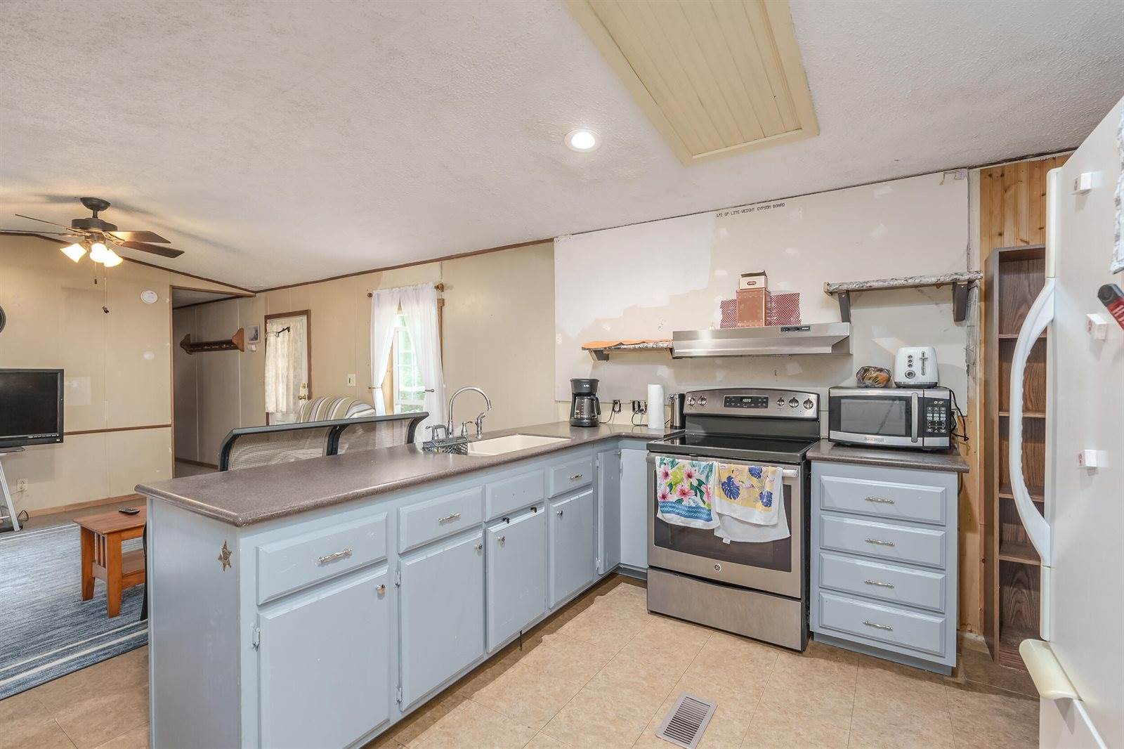 3180 51 1/2 Street, Grand Junction, MI 49056