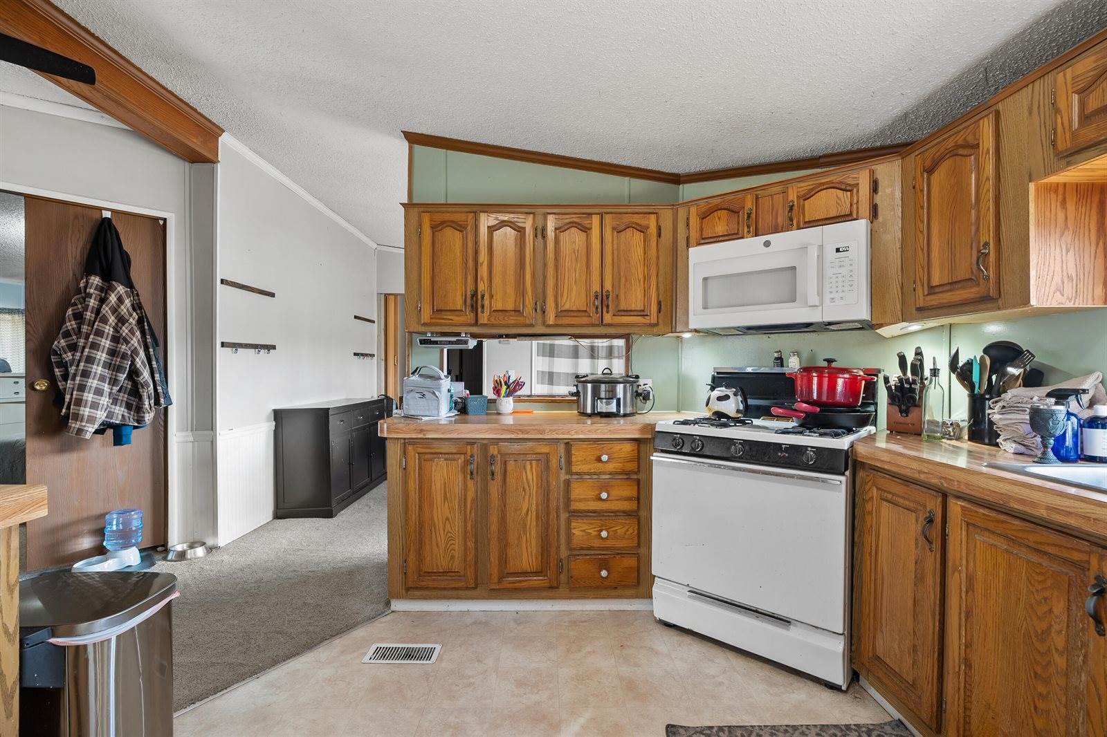 32274 20th Avenue, Gobles, MI 49055