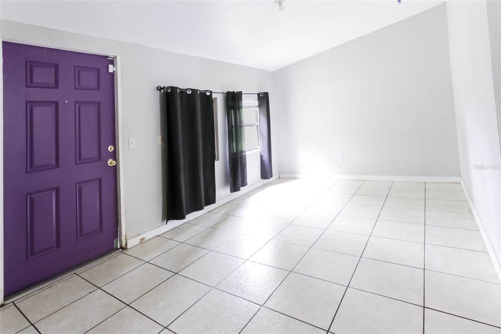 16 Flamevine Lane, Debary, FL 32713