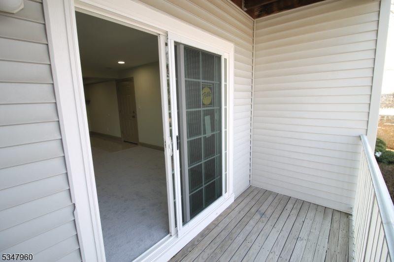 113 Stratford Pl, Bridgewater Township, NJ 08805