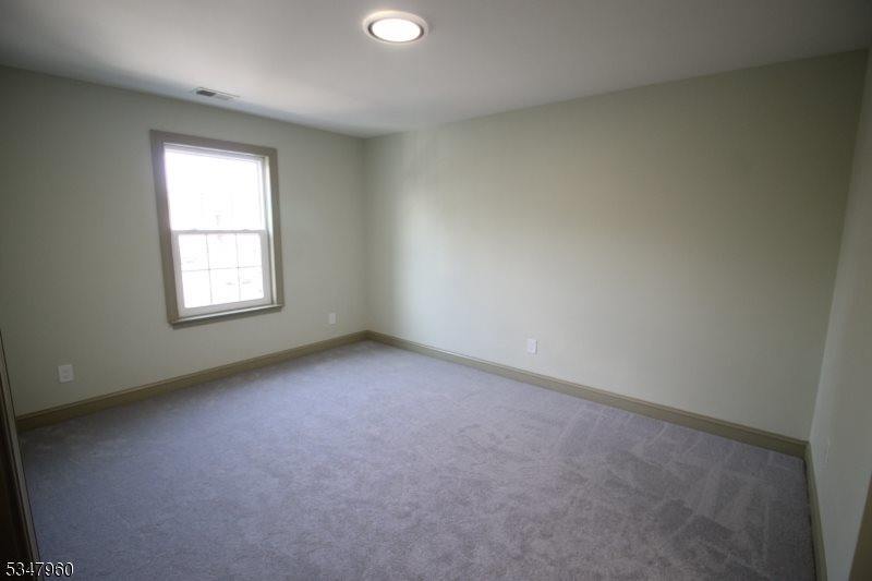 113 Stratford Pl, Bridgewater Township, NJ 08805