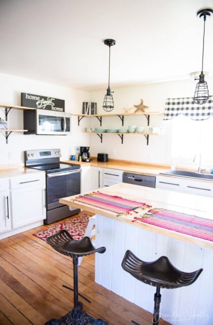 78 Park Street, Dover-Foxcroft, ME 04426