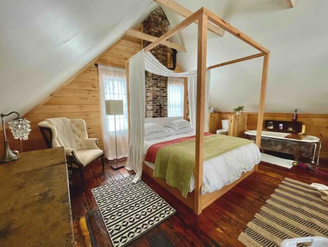 78 Park Street, Dover-Foxcroft, ME 04426