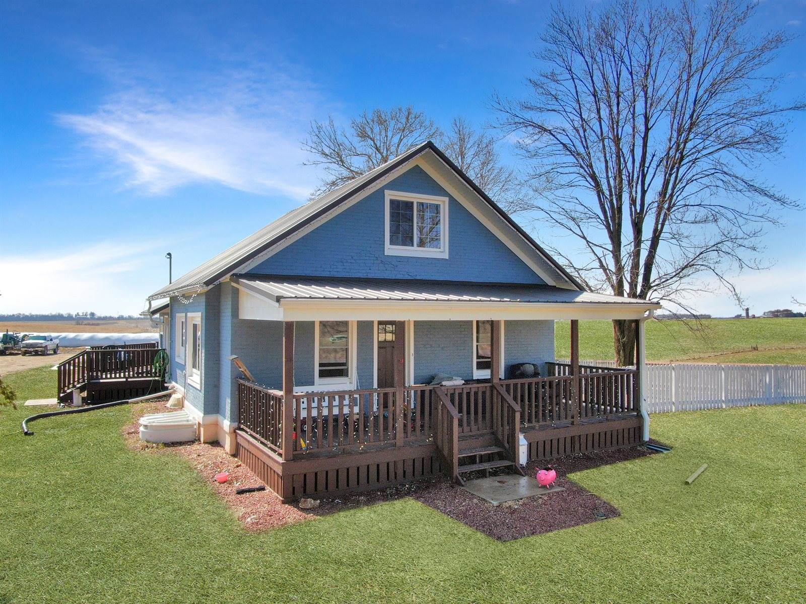 E8923 Peaceful Valley Rd, Cashton, WI 54619
