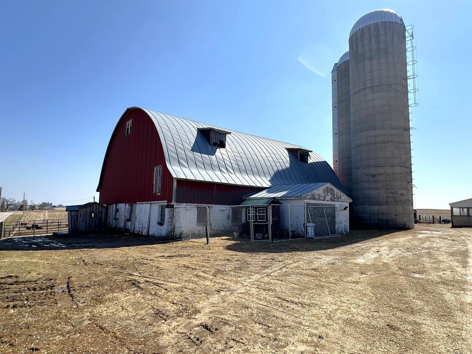 E8923 Peaceful Valley Rd, Cashton, WI 54619