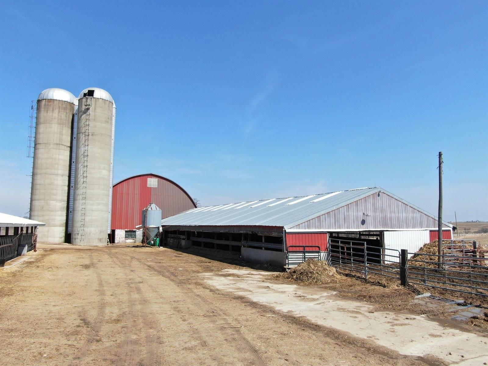 E8923 Peaceful Valley Rd, Cashton, WI 54619