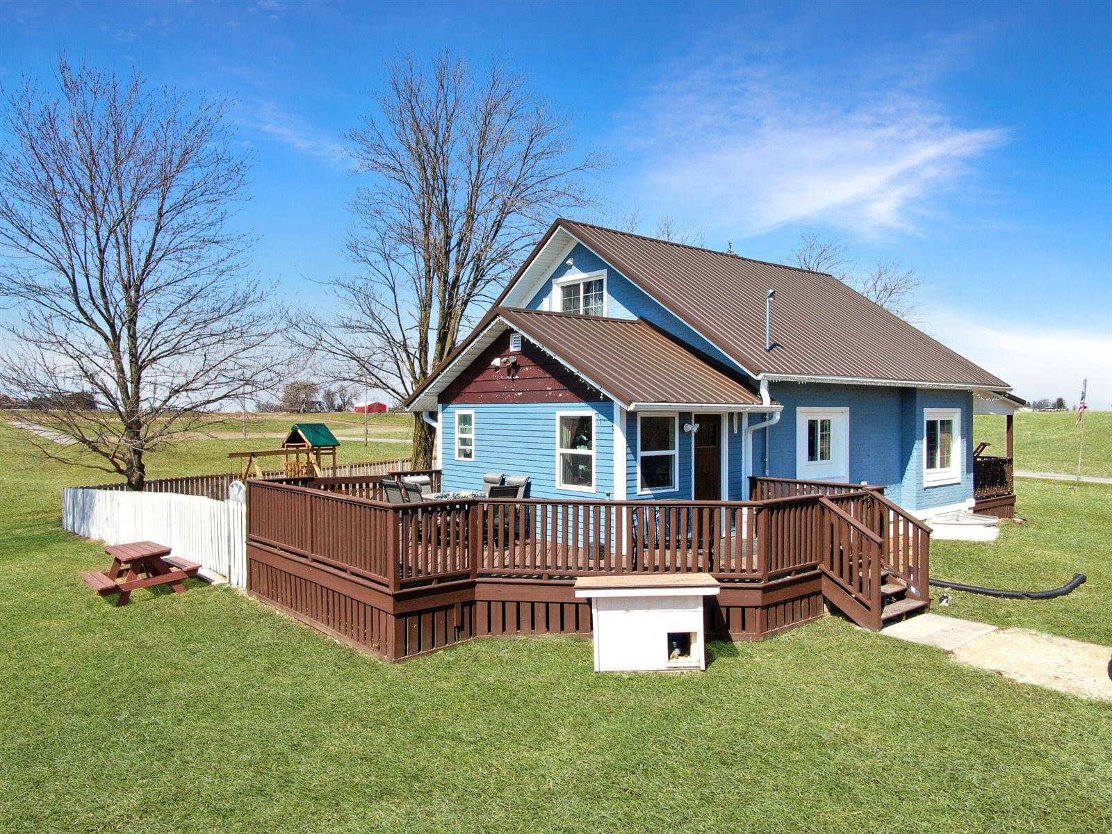 E8923 Peaceful Valley Rd, Cashton, WI 54619