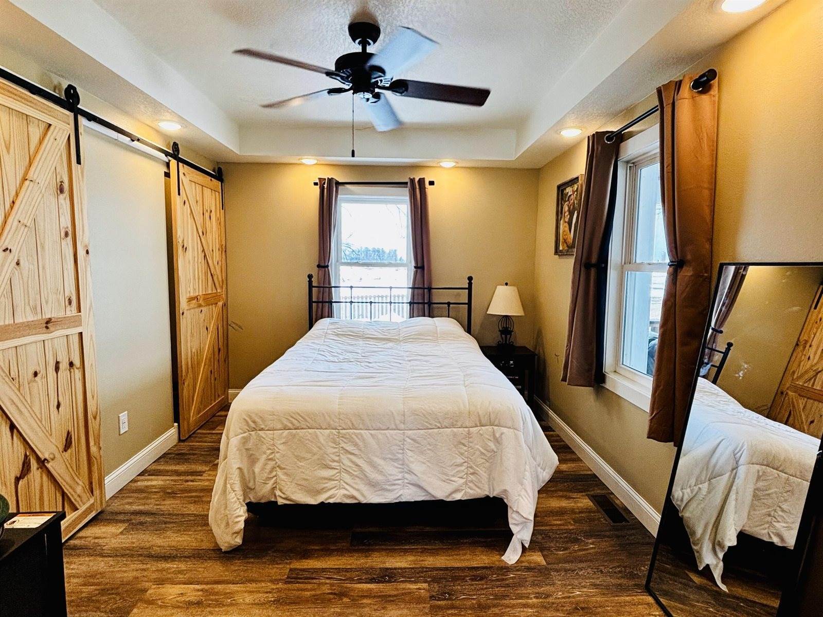 E8923 Peaceful Valley Rd, Cashton, WI 54619
