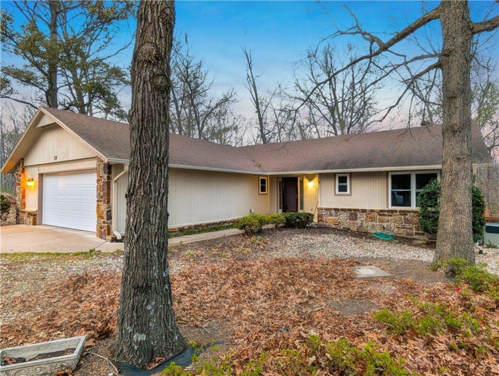 19 Lockerbie Drive, Bella Vista, AR 72715
