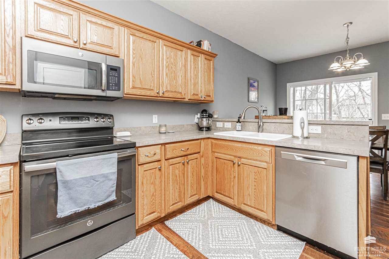 1337 Overbrooke Drive, Junction City, KS 66441