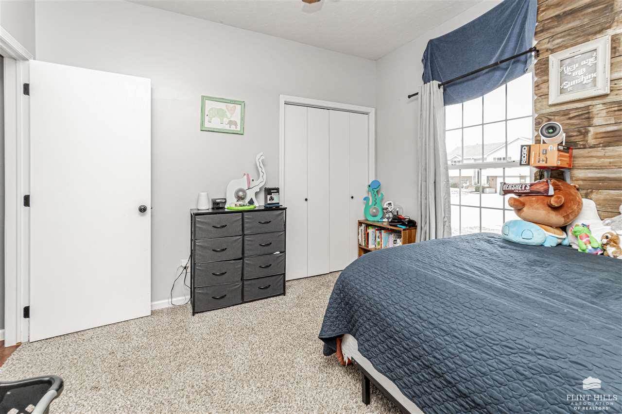 1337 Overbrooke Drive, Junction City, KS 66441