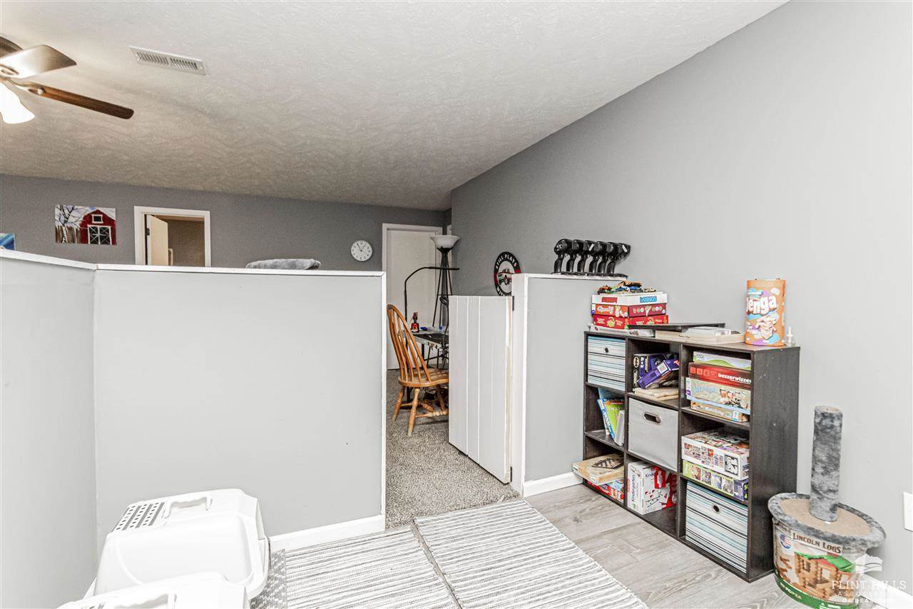 1337 Overbrooke Drive, Junction City, KS 66441