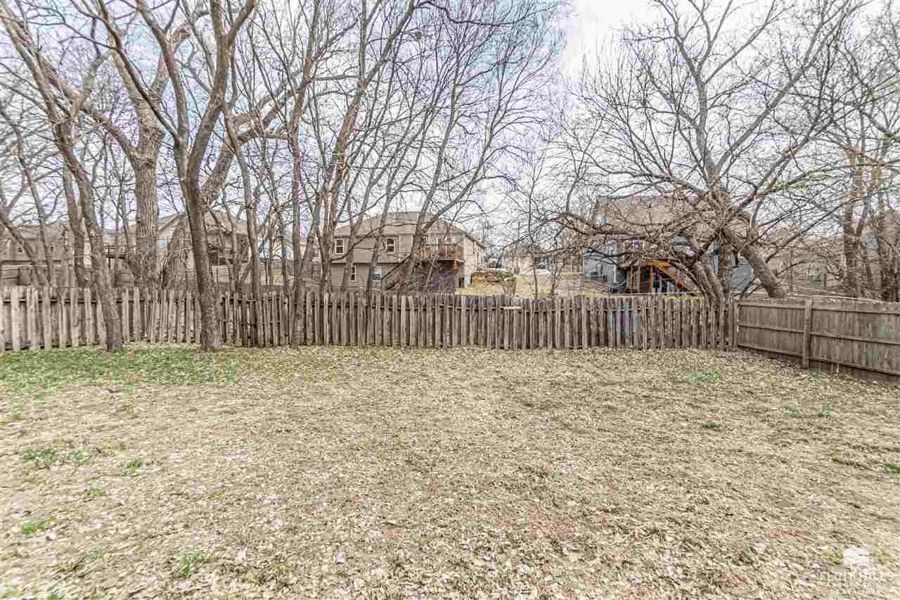 1337 Overbrooke Drive, Junction City, KS 66441