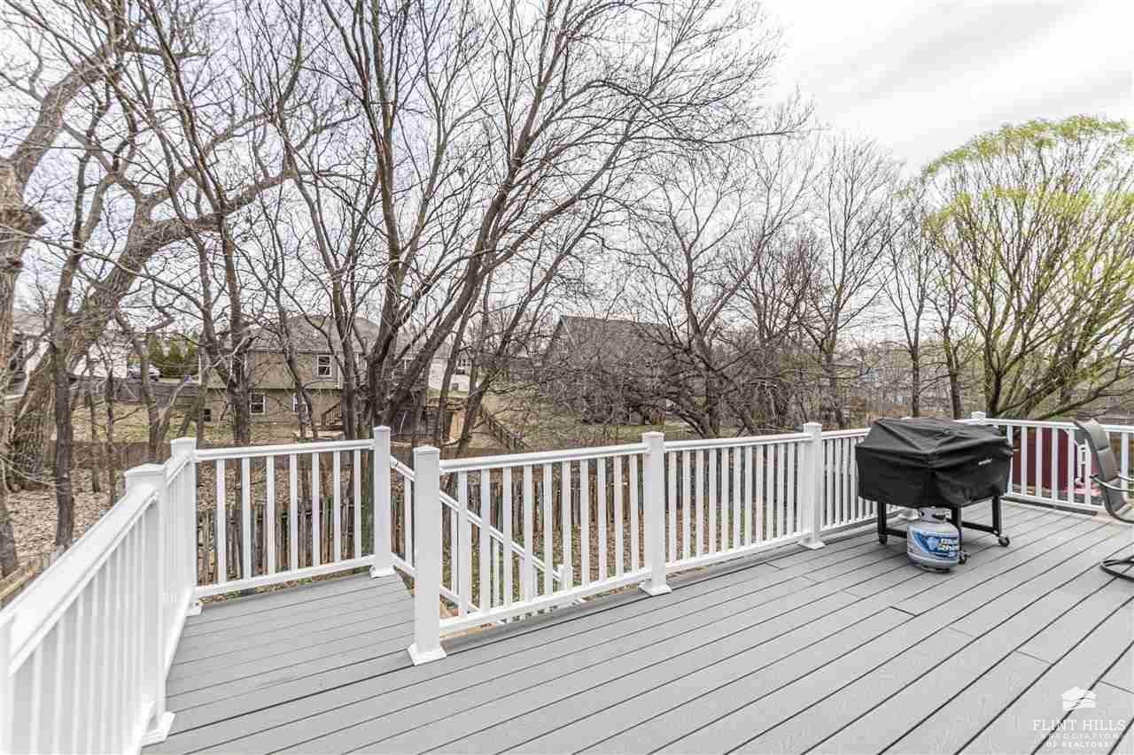 1337 Overbrooke Drive, Junction City, KS 66441