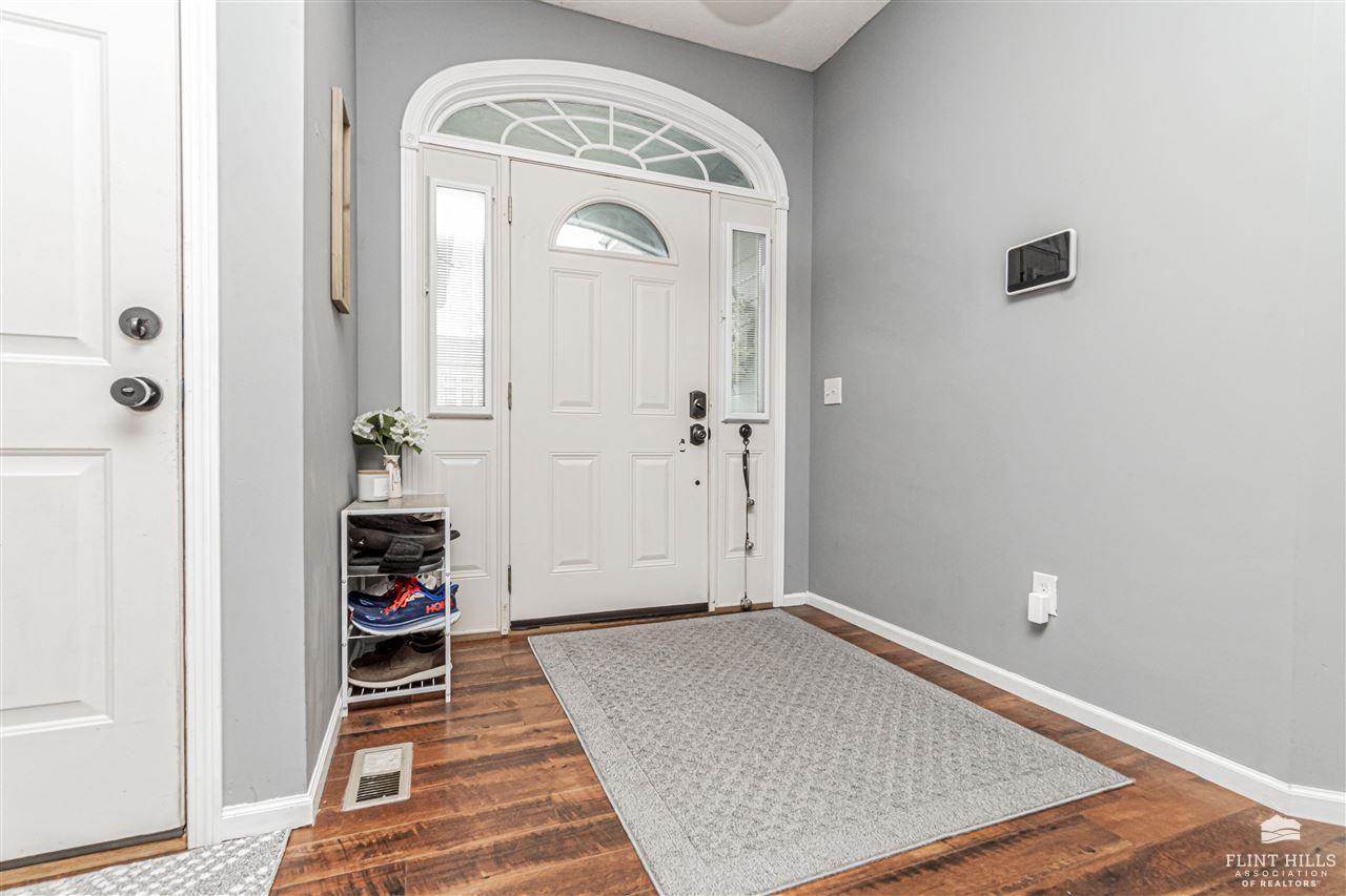 1337 Overbrooke Drive, Junction City, KS 66441