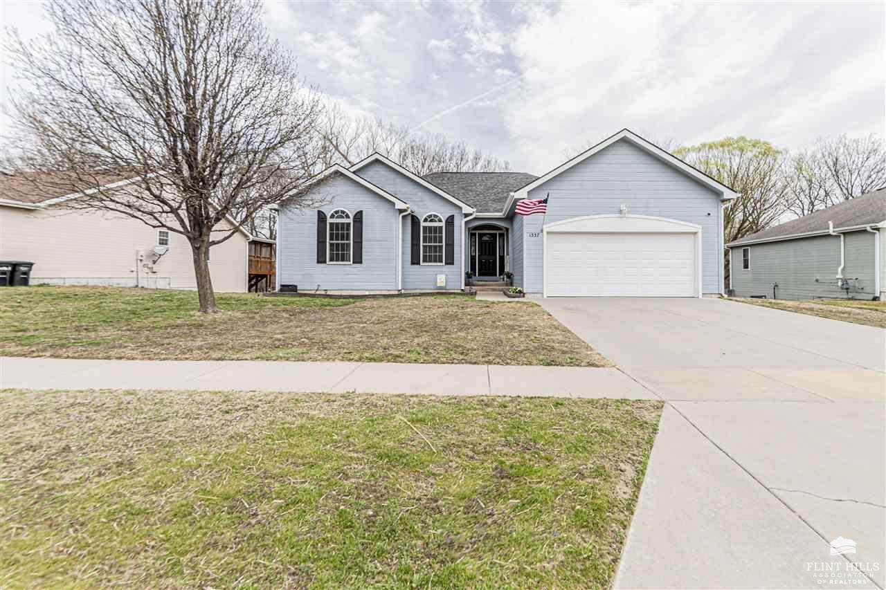 1337 Overbrooke Drive, Junction City, KS 66441