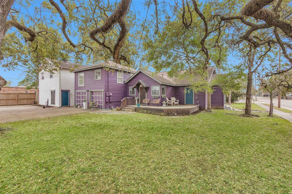 205 South Hood Street, Alvin, TX 77511